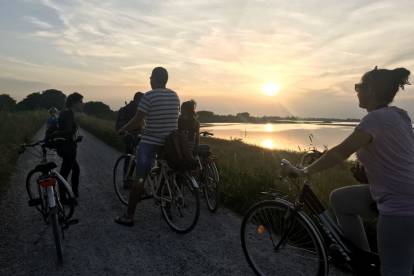 Escursione in bicicletta al tramonto